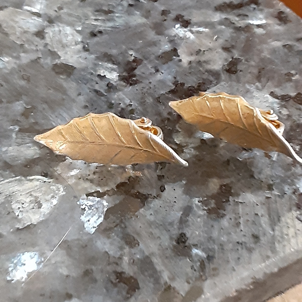 Vintage leaf clip on earrings